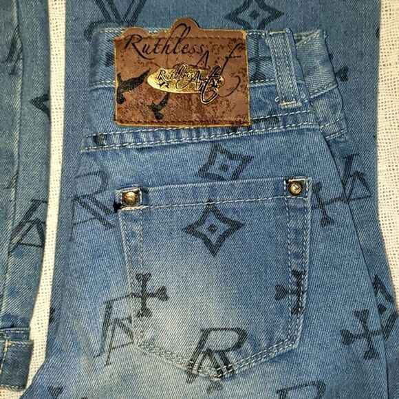 Girls Denim on Denim Set Ruthless ART VTG Logo Jeans Size 8 Vest size 12 - Picture 4 of 13
